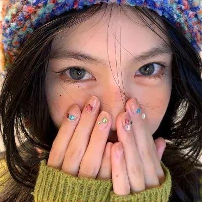 赤裸的美奈子